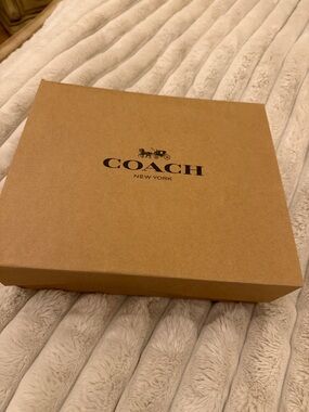 Coach New York Logo Gift Box - Brown
